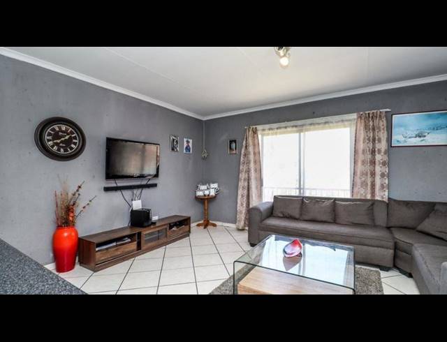 2 BEDROOM APARTMENT FOR SALE IN CROYDON